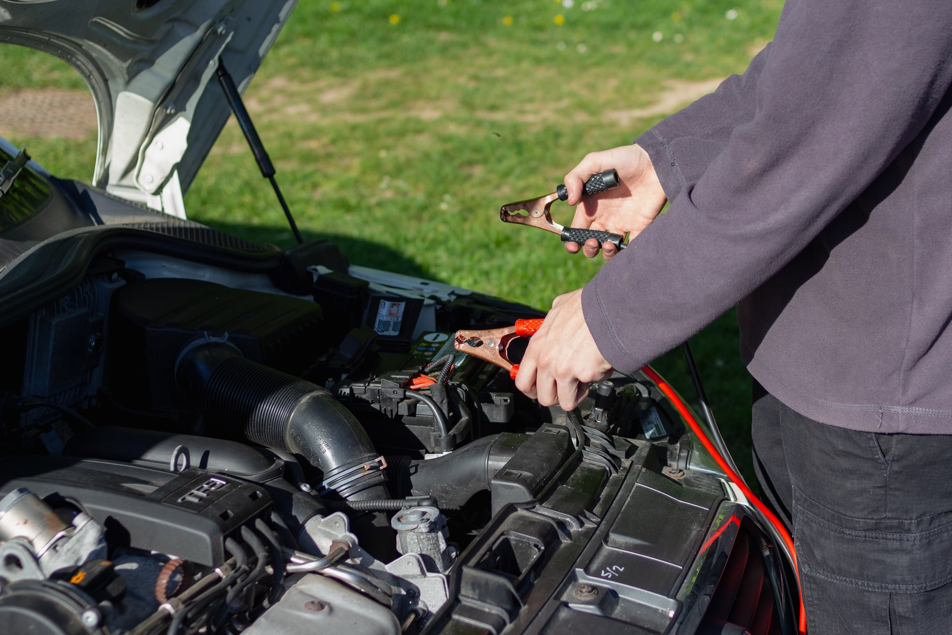 How to Jump Start a Car - Beachwheels Automotive